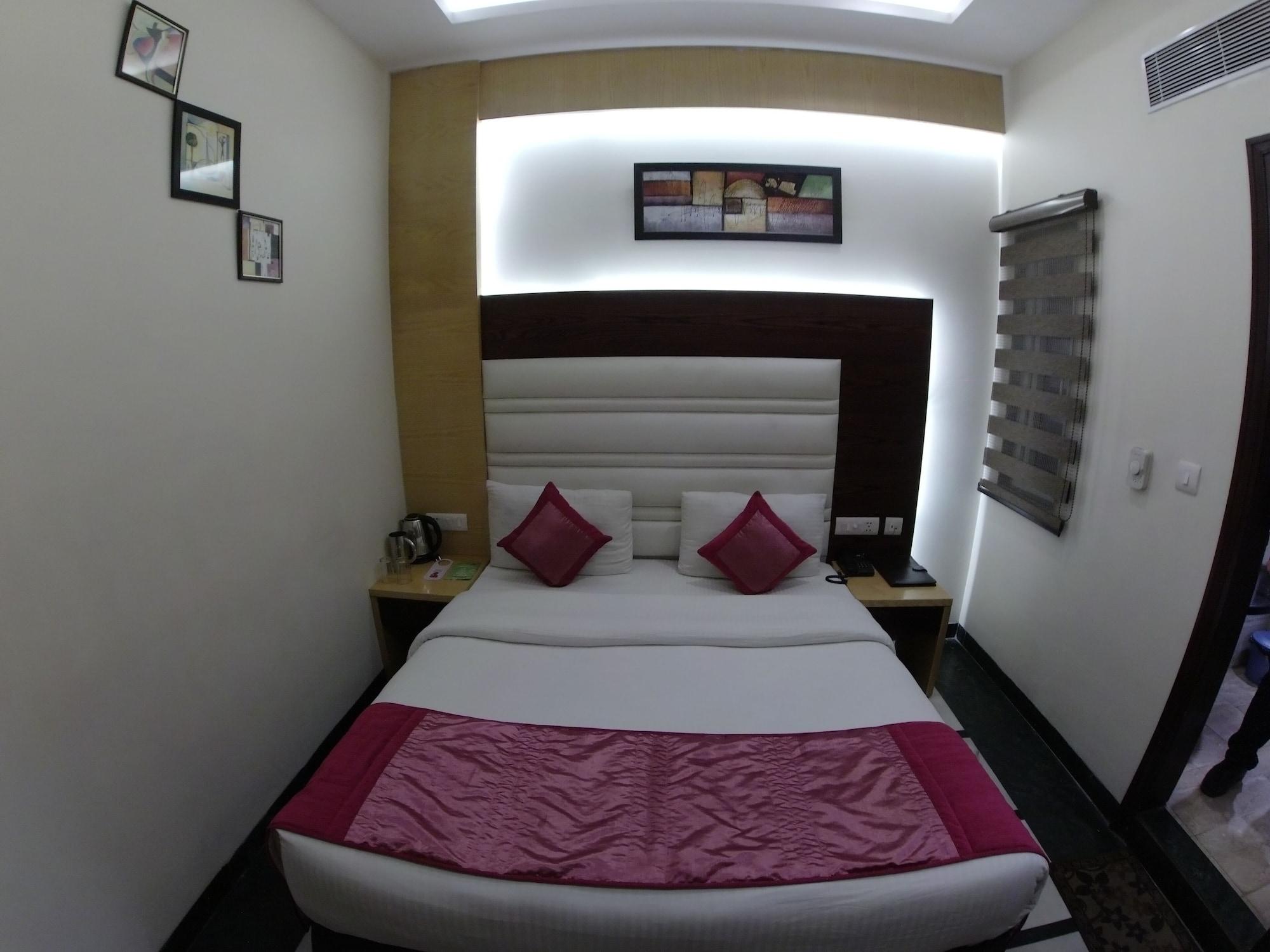 Hotel Hari Piorko New Delhi Luaran gambar