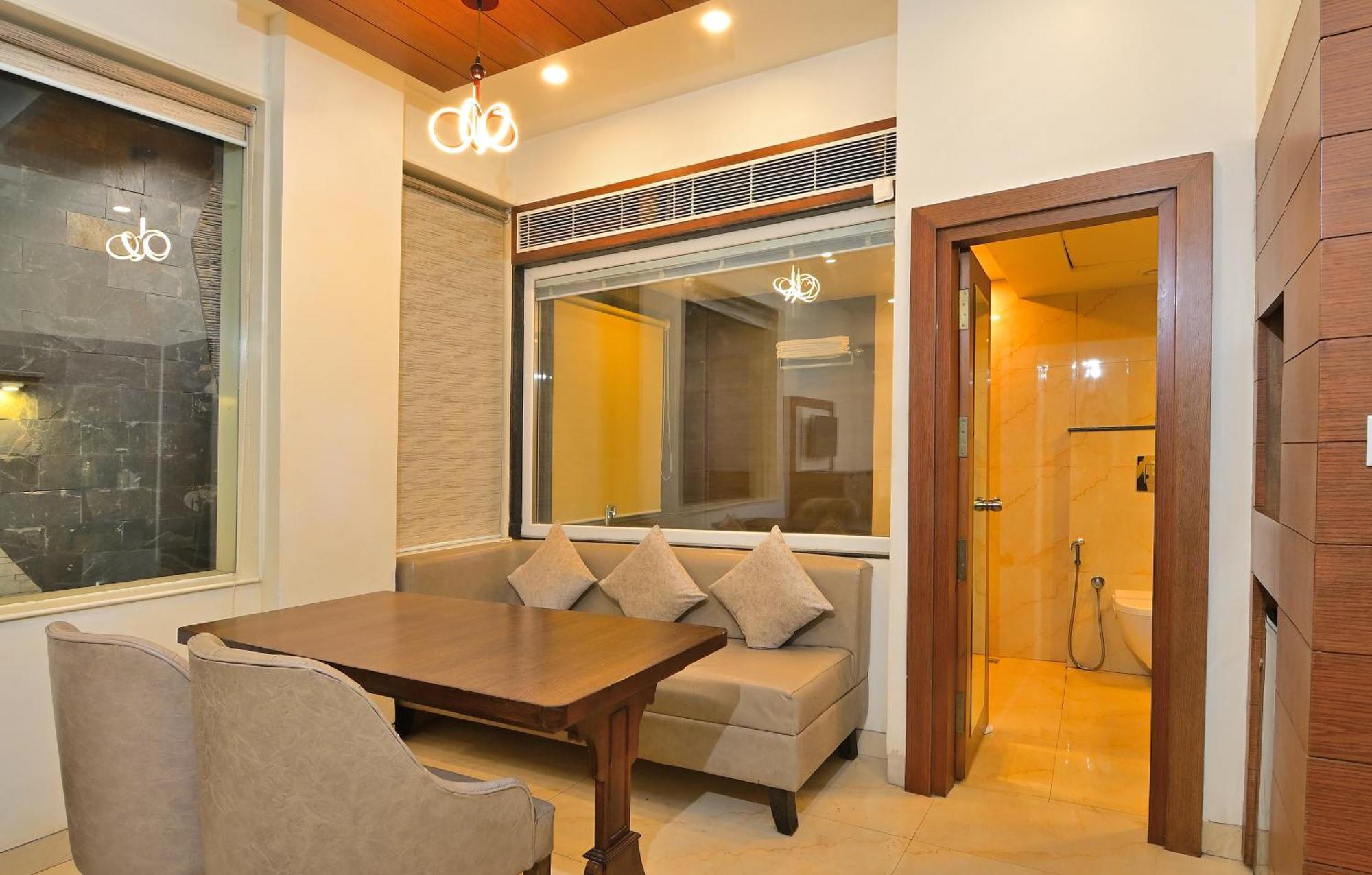 Hotel Hari Piorko New Delhi Luaran gambar